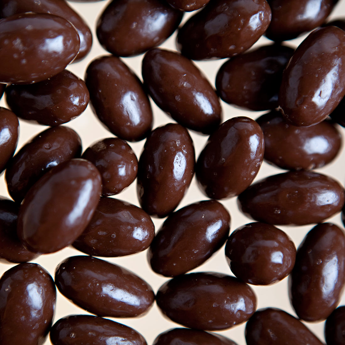Delyse Milk Chocolate Covered Praline Almonds